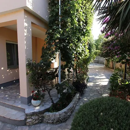 Sara Apartment
